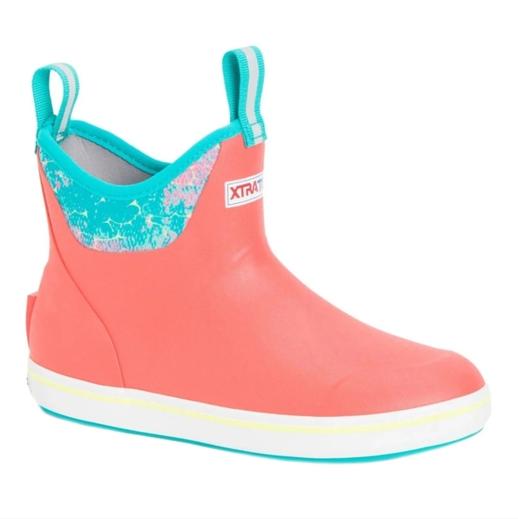 Xtratuf Shoes - XTRATUF Ankle Deck Boots Womens Size 6